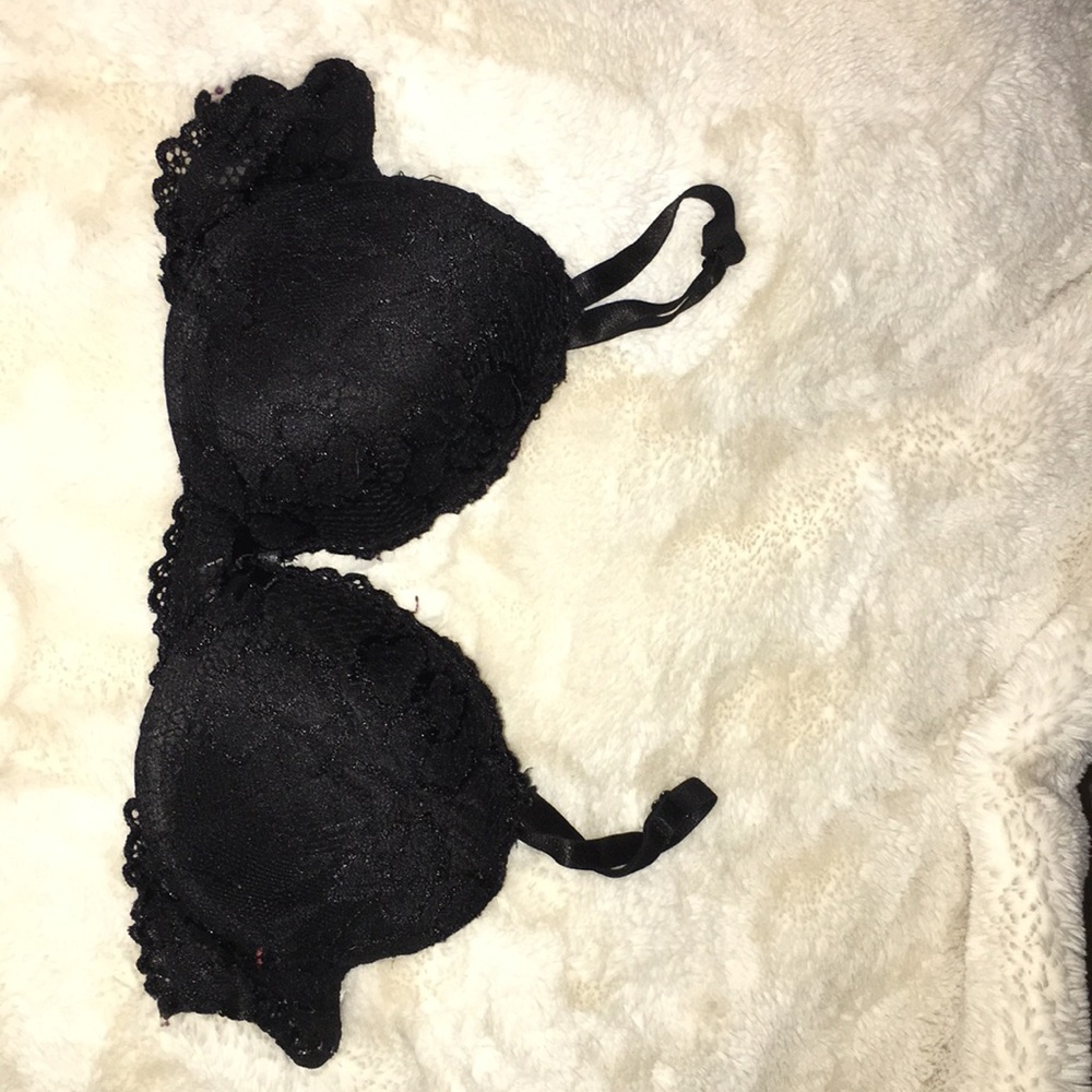 Black lace bra